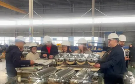Customer Visiting-technical discussion and factory tour